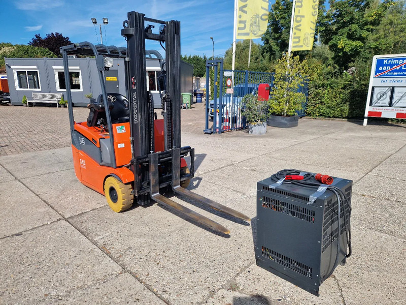 Toyota 1500 kg. elektrisch hefhoogte 5.00m. - 전기 지게차 : 사진 3 Toyota 1500 kg. elektrisch hefhoogte 5.00m. - 전기 지게차 : 사진 3