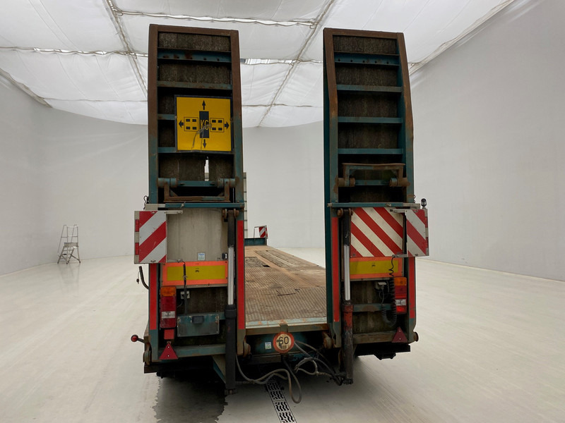 ATM Low bed trailer - 저하대 트레일러 : 사진 4 ATM Low bed trailer - 저하대 트레일러 : 사진 4