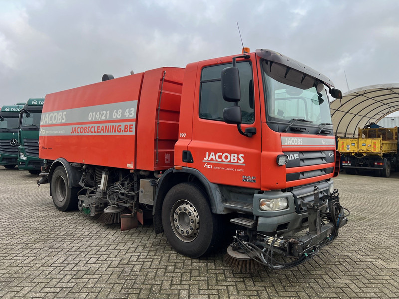 DAF CF75.250 - 거리 청소 차량 : 사진 3 DAF CF75.250 - 거리 청소 차량 : 사진 3