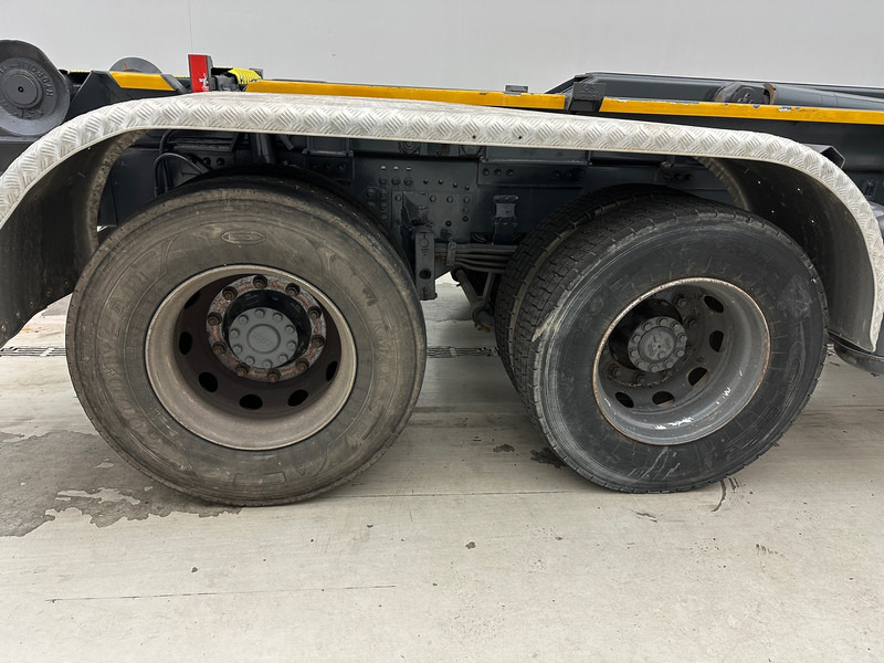 DAF CF75.360 - 6x2 - 후크 리프트 트럭 : 사진 4 DAF CF75.360 - 6x2 - 후크 리프트 트럭 : 사진 4