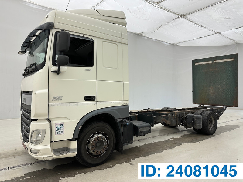 DAF XF 460 Space Cab - 캡 새시 트럭 : 사진 1 DAF XF 460 Space Cab - 캡 새시 트럭 : 사진 1