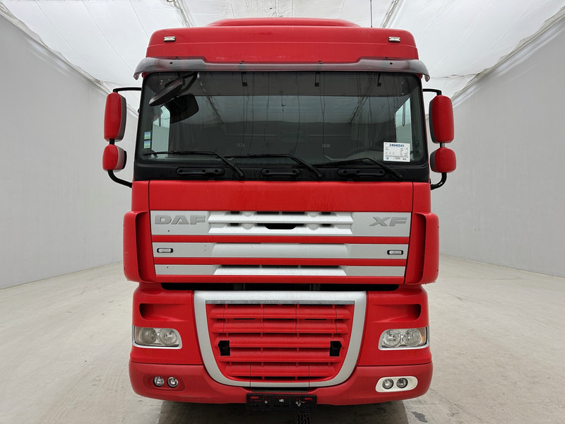 DAF XF105.410 Space Cab - 후크 리프트 트럭 : 사진 2 DAF XF105.410 Space Cab - 후크 리프트 트럭 : 사진 2