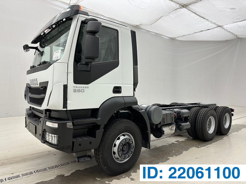 Iveco Trakker 380 - 6x4 - 캡 새시 트럭 : 사진 1 Iveco Trakker 380 - 6x4 - 캡 새시 트럭 : 사진 1