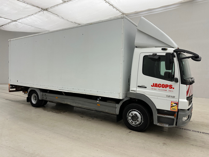 Mercedes-Benz Atego 1218 - 박스 트럭 : 사진 3 Mercedes-Benz Atego 1218 - 박스 트럭 : 사진 3