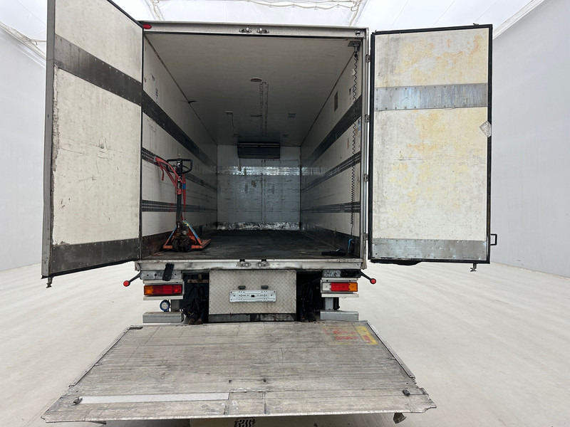 Mercedes-Benz Axor 1824 - 냉동탑차 : 사진 5 Mercedes-Benz Axor 1824 - 냉동탑차 : 사진 5
