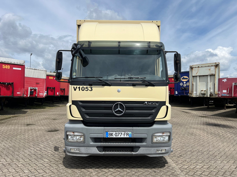 Mercedes-Benz Axor 1828 - 커튼사이더 트럭 : 사진 2 Mercedes-Benz Axor 1828 - 커튼사이더 트럭 : 사진 2