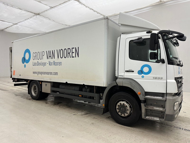 Mercedes-Benz Axor 1833 - 박스 트럭 : 사진 3 Mercedes-Benz Axor 1833 - 박스 트럭 : 사진 3