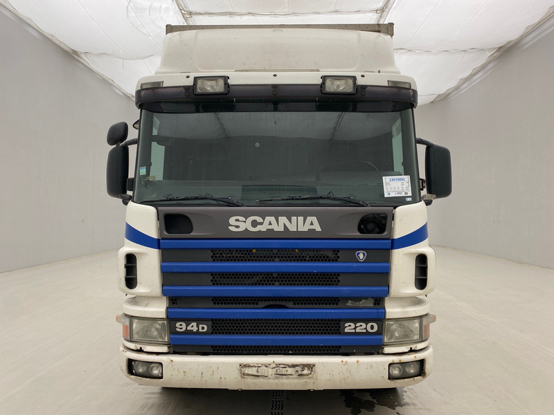 Scania P94.220 - 커튼사이더 트럭 : 사진 2 Scania P94.220 - 커튼사이더 트럭 : 사진 2