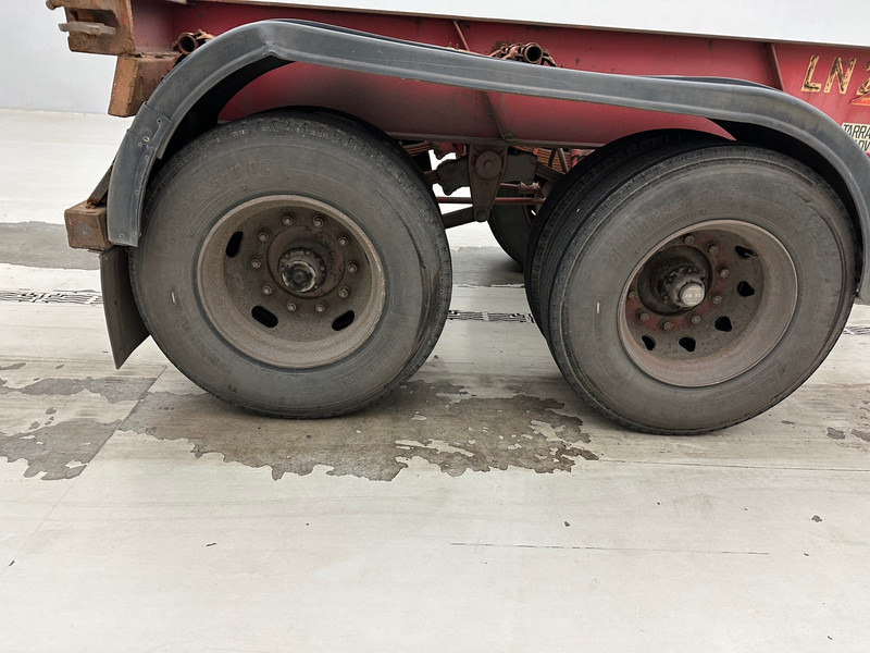 Van Hool Skelet 20 ft - 컨테이너 운반 장치/ 스와프 보디 세미 트레일러 : 사진 4 Van Hool Skelet 20 ft - 컨테이너 운반 장치/ 스와프 보디 세미 트레일러 : 사진 4