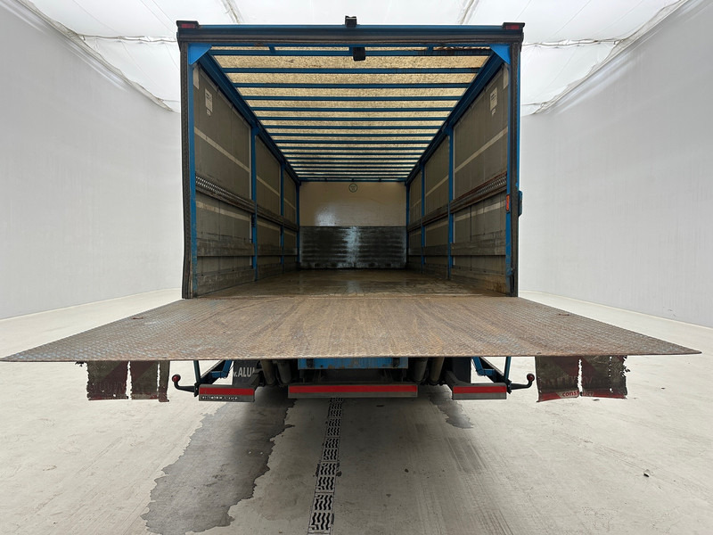 Volvo FE 320 - 커튼사이더 트럭 : 사진 5 Volvo FE 320 - 커튼사이더 트럭 : 사진 5