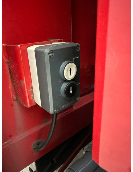 Volvo FL 220 - 커튼사이더 트럭 : 사진 5 Volvo FL 220 - 커튼사이더 트럭 : 사진 5