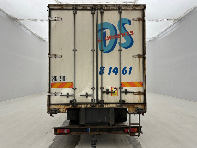 Volvo FL 250 - 커튼사이더 트럭 : 사진 5 Volvo FL 250 - 커튼사이더 트럭 : 사진 5