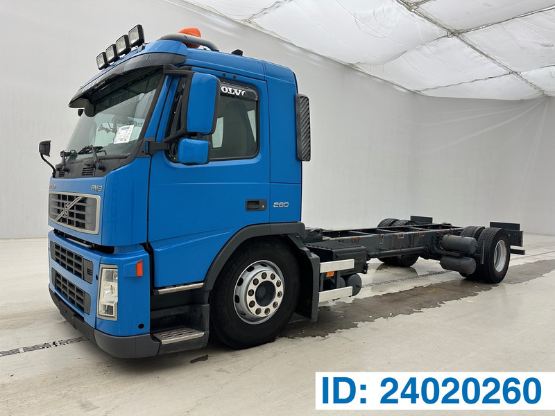 Volvo FM9.260 - 캡 새시 트럭 : 사진 1 Volvo FM9.260 - 캡 새시 트럭 : 사진 1
