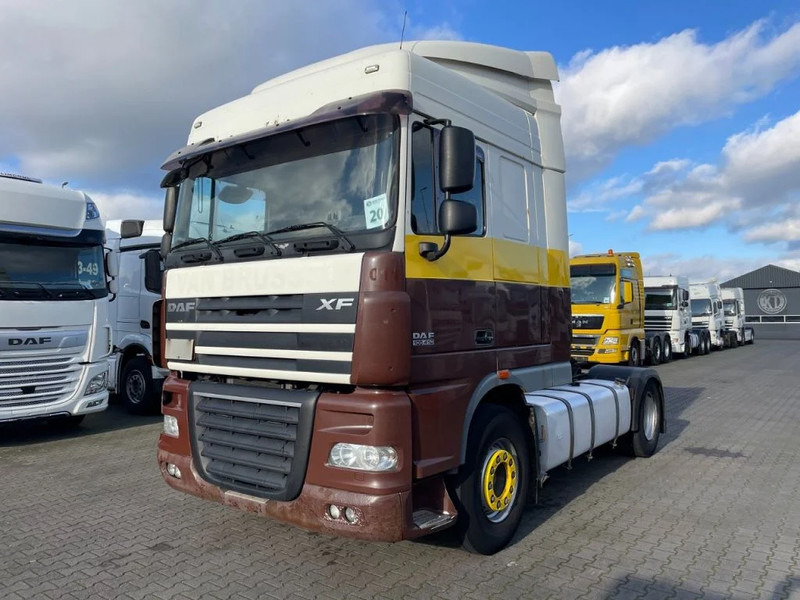 DAF XF 105.410 Spacecab Euro 5 - 트랙터 유닛 : 사진 1 DAF XF 105.410 Spacecab Euro 5 - 트랙터 유닛 : 사진 1