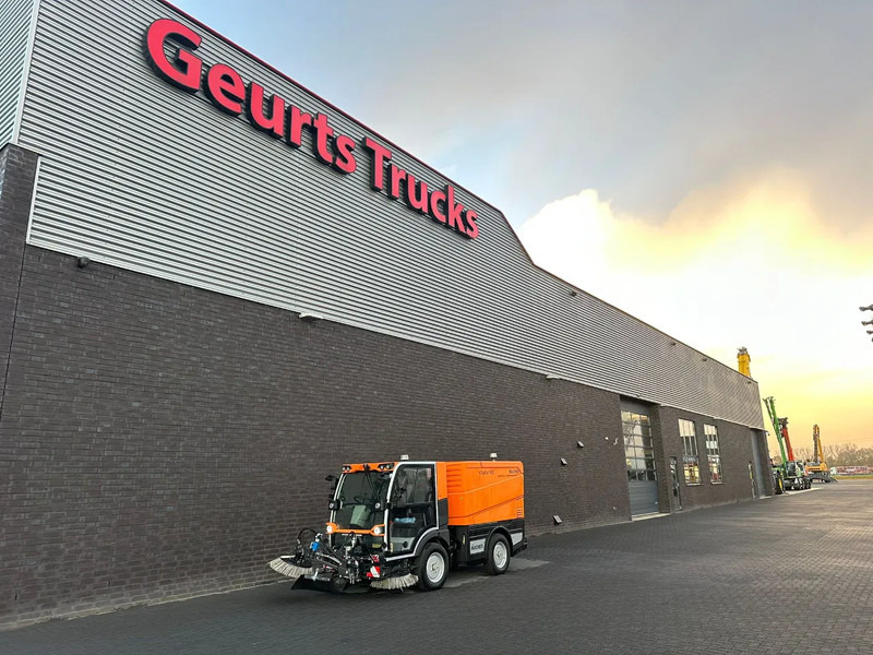 Bucher CITYCAT V20 - 거리 청소 차량 : 사진 2 Bucher CITYCAT V20 - 거리 청소 차량 : 사진 2