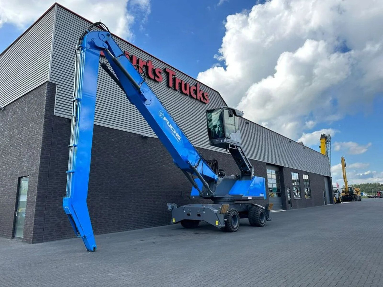 Fuchs MHL 350 MATERIAL HANDLER/UMSCHLAGBAGGER/OVERSLAG - 타워 크레인 : 사진 2 Fuchs MHL 350 MATERIAL HANDLER/UMSCHLAGBAGGER/OVERSLAG - 타워 크레인 : 사진 2