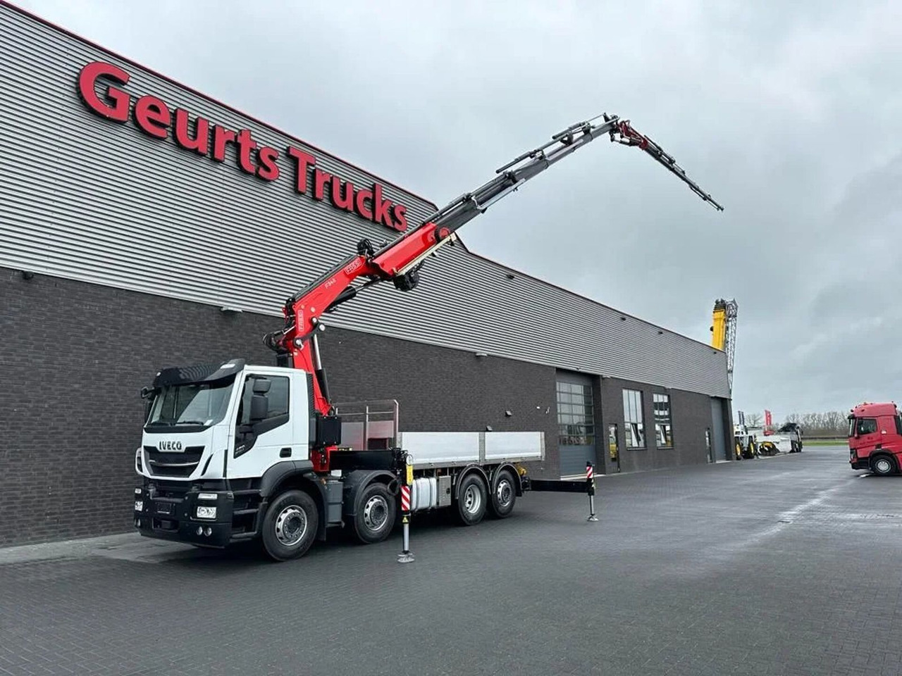 Iveco Stralis 480 X-WAY 8X2 + FASSI 545RA.2.26 + JIB L - 크레인 트럭 : 사진 2 Iveco Stralis 480 X-WAY 8X2 + FASSI 545RA.2.26 + JIB L - 크레인 트럭 : 사진 2