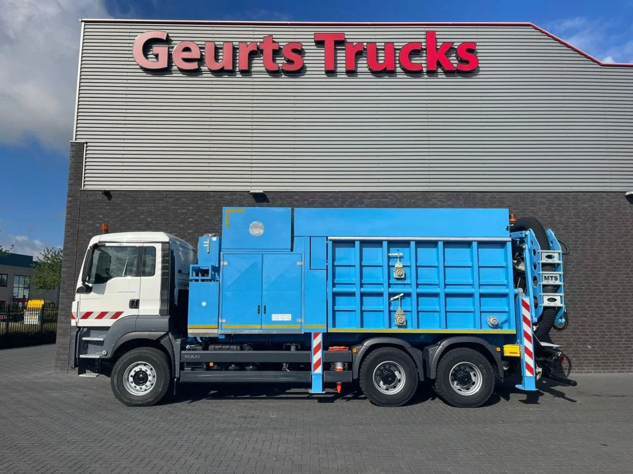 MAN MTS SAUGBAGGER/SUCTIONEXCAVATOR/GRONDZUIGER - 진공 흡입 트럭 : 사진 1 MAN MTS SAUGBAGGER/SUCTIONEXCAVATOR/GRONDZUIGER - 진공 흡입 트럭 : 사진 1