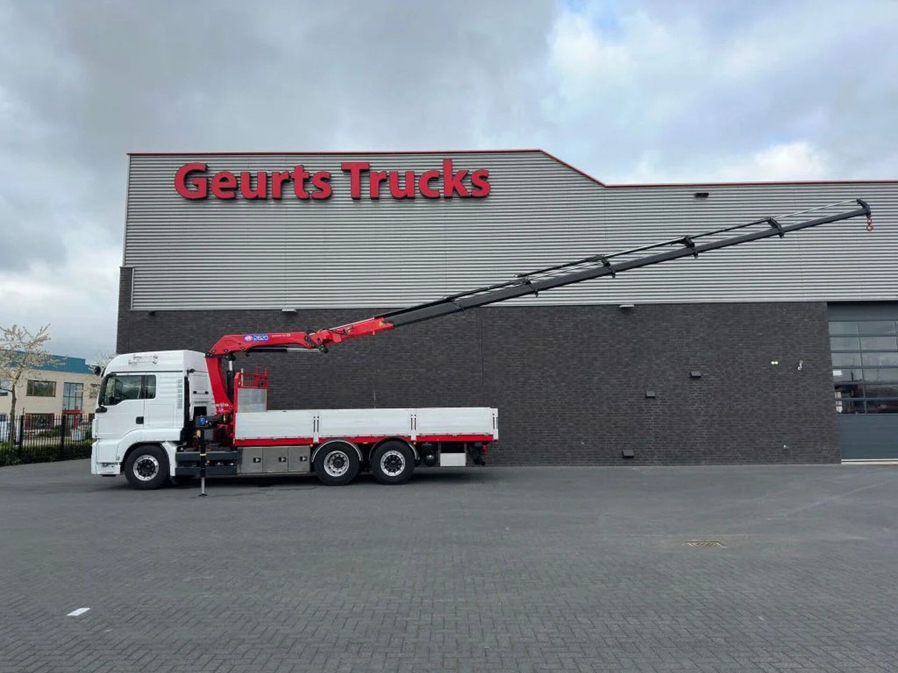MAN TGS 26.500 6X2 + HMF 2820-K6 KRAAN/KAN/CRANE/GRU - 크레인 트럭 : 사진 3 MAN TGS 26.500 6X2 + HMF 2820-K6 KRAAN/KAN/CRANE/GRU - 크레인 트럭 : 사진 3