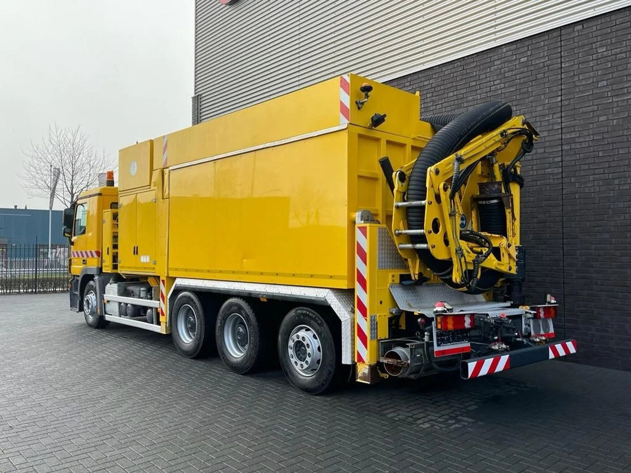 Mercedes-Benz Actros 3248 8X4 TRIDEM MTS DINO 12 SAUGBAGGER/SU - 진공 흡입 트럭 : 사진 3 Mercedes-Benz Actros 3248 8X4 TRIDEM MTS DINO 12 SAUGBAGGER/SU - 진공 흡입 트럭 : 사진 3