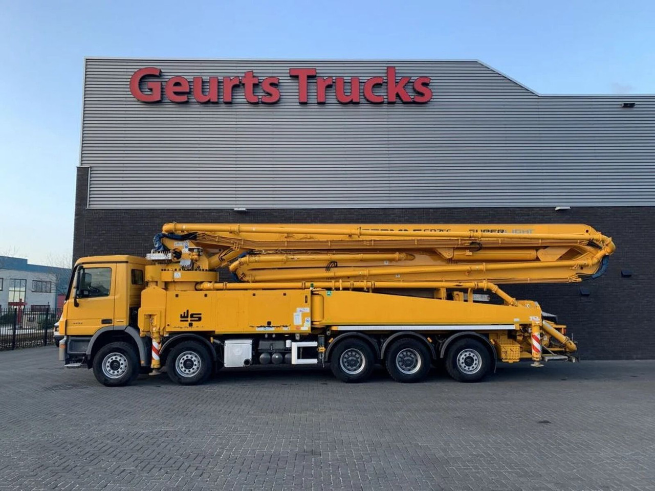 Mercedes-Benz Actros 5041 10X4 + SERMAC 6 RZ 56 METER CONCRETE - 콘크리트 펌프 트럭 : 사진 1 Mercedes-Benz Actros 5041 10X4 + SERMAC 6 RZ 56 METER CONCRETE - 콘크리트 펌프 트럭 : 사진 1