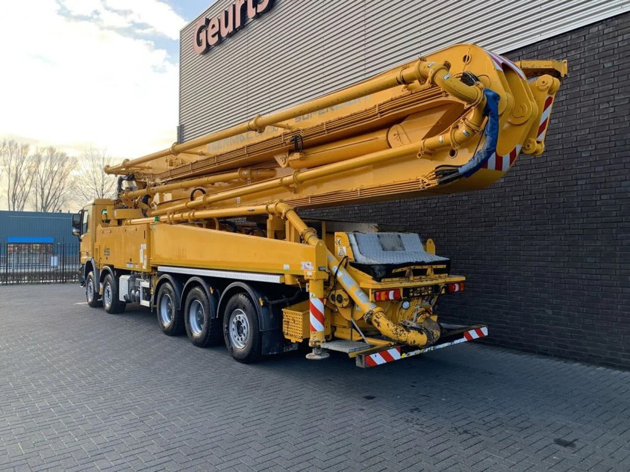 Mercedes-Benz Actros 5041 10X4 + SERMAC 6 RZ 56 METER CONCRETE - 콘크리트 펌프 트럭 : 사진 3 Mercedes-Benz Actros 5041 10X4 + SERMAC 6 RZ 56 METER CONCRETE - 콘크리트 펌프 트럭 : 사진 3