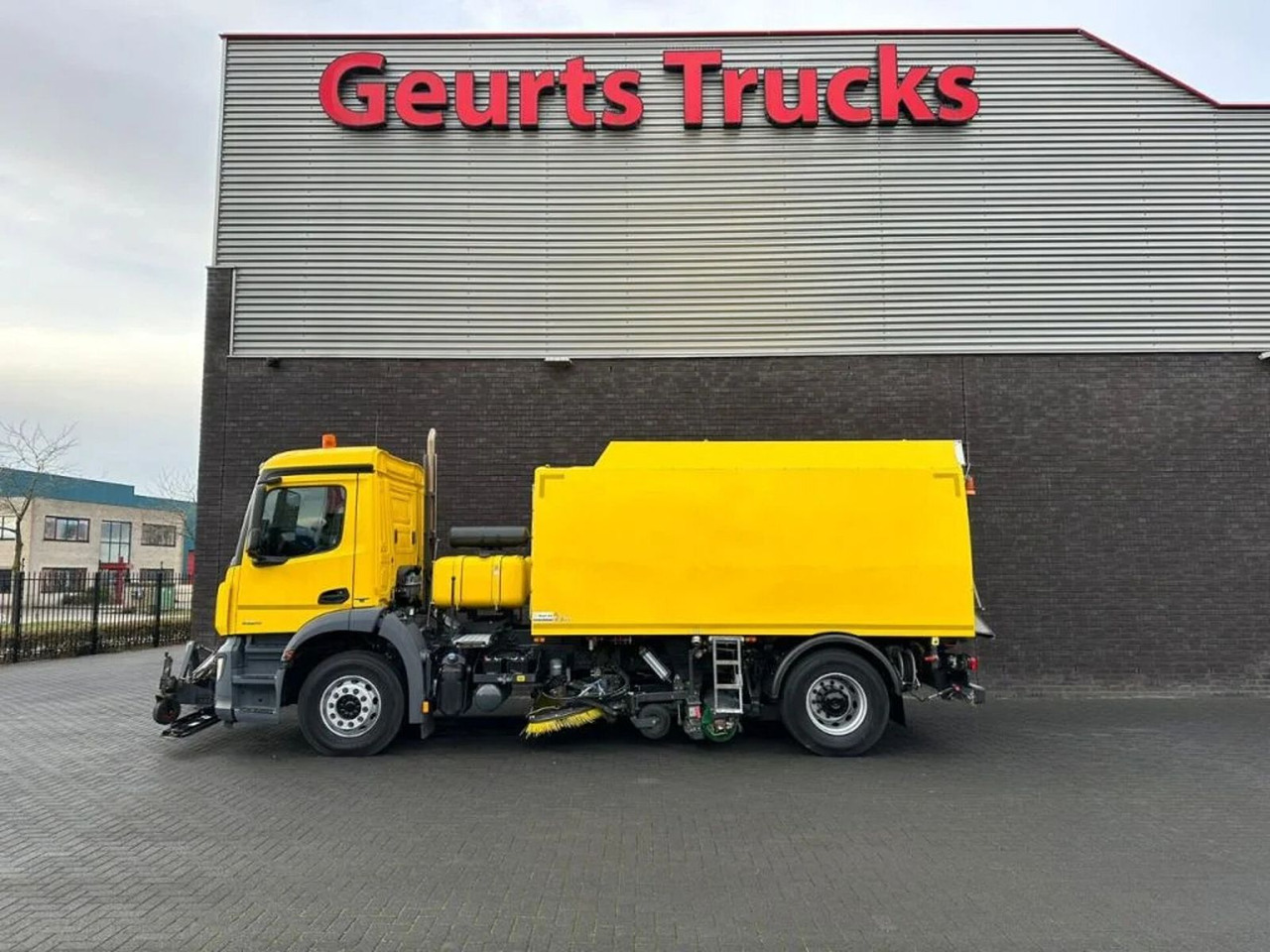 거리 청소 차량 Mercedes-Benz Arocs 1824 4X2 BEAM A9000 SWEEPING TRUCK/ KEHRMA : 사진 1