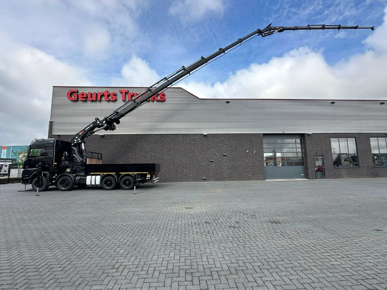 Mercedes-Benz Arocs 3251 8X4 + HIAB 1058 E-8 + JIB 150X-6 JDC - 크레인 트럭 : 사진 1 Mercedes-Benz Arocs 3251 8X4 + HIAB 1058 E-8 + JIB 150X-6 JDC - 크레인 트럭 : 사진 1