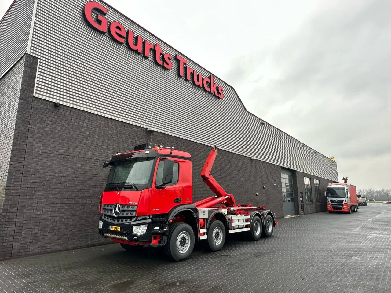 Mercedes-Benz Arocs 8X4 VDL S-30-6600 HAAKARMSYSTEEM/ABROLLKIP - 후크 리프트 트럭 : 사진 2 Mercedes-Benz Arocs 8X4 VDL S-30-6600 HAAKARMSYSTEEM/ABROLLKIP - 후크 리프트 트럭 : 사진 2
