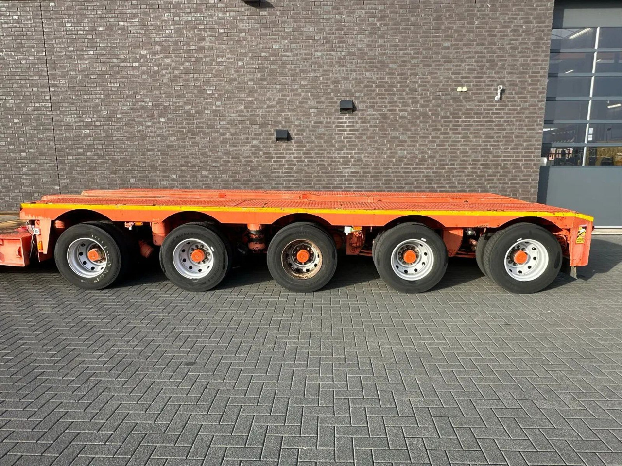 Nooteboom EURO-100-05 DIEPLADER / TIEFLADER / LOW LOADER M - 저하대 세미 트레일러 : 사진 4 Nooteboom EURO-100-05 DIEPLADER / TIEFLADER / LOW LOADER M - 저하대 세미 트레일러 : 사진 4