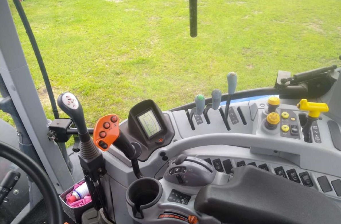 NEW HOLLAND T7.175 - 장궤형 트랙터 : 사진 4 NEW HOLLAND T7.175 - 장궤형 트랙터 : 사진 4
