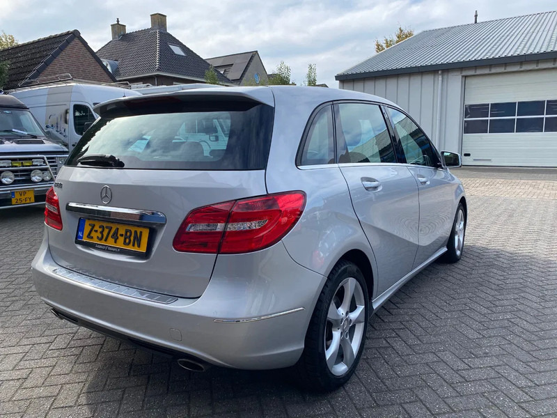 Mercedes-Benz B-Klasse 180 Ambition autom. panoramadak - SUV : 사진 4 Mercedes-Benz B-Klasse 180 Ambition autom. panoramadak - SUV : 사진 4