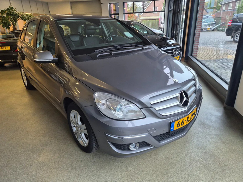 Mercedes-Benz B-Klasse B 180 Automaat Trekhaak - 차량 : 사진 5 Mercedes-Benz B-Klasse B 180 Automaat Trekhaak - 차량 : 사진 5