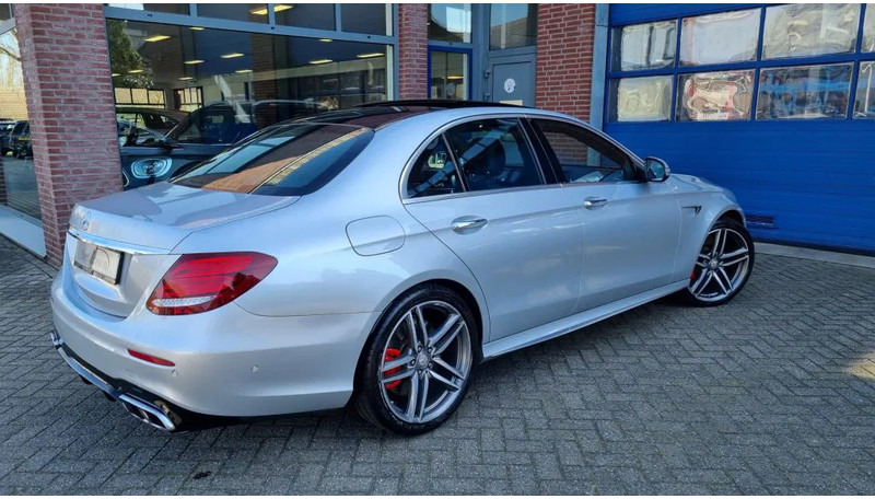 Mercedes-Benz E-Klasse 63 S, 4 Matic AMG..... Premium plus. - 세단 : 사진 3 Mercedes-Benz E-Klasse 63 S, 4 Matic AMG..... Premium plus. - 세단 : 사진 3