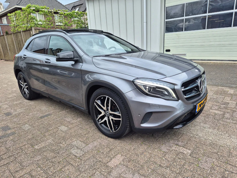 Mercedes-Benz GLA 200 Automaat. AMG. Edition 1 - 세단 : 사진 1 Mercedes-Benz GLA 200 Automaat. AMG. Edition 1 - 세단 : 사진 1