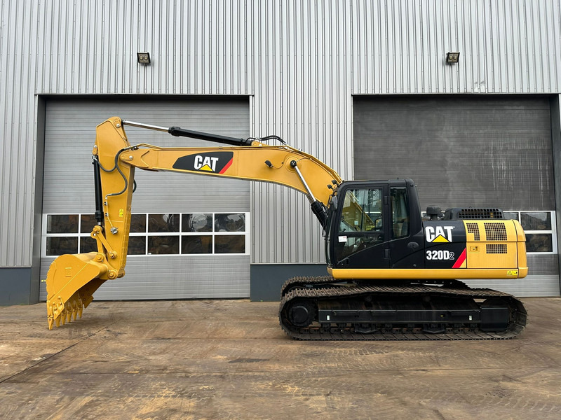Caterpillar 320D2 - 크롤러 굴삭기 : 사진 1 Caterpillar 320D2 - 크롤러 굴삭기 : 사진 1