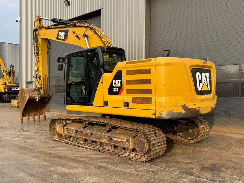 Caterpillar 323 07A - 크롤러 굴삭기 : 사진 2 Caterpillar 323 07A - 크롤러 굴삭기 : 사진 2