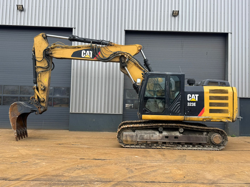 Caterpillar 323E - 크롤러 굴삭기 : 사진 1 Caterpillar 323E - 크롤러 굴삭기 : 사진 1
