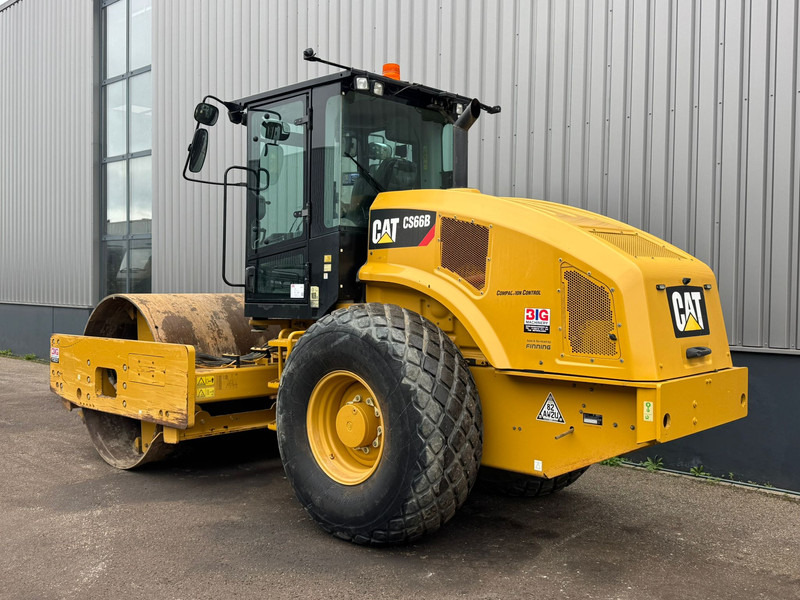 Caterpillar CS66B - 롤러 : 사진 3 Caterpillar CS66B - 롤러 : 사진 3