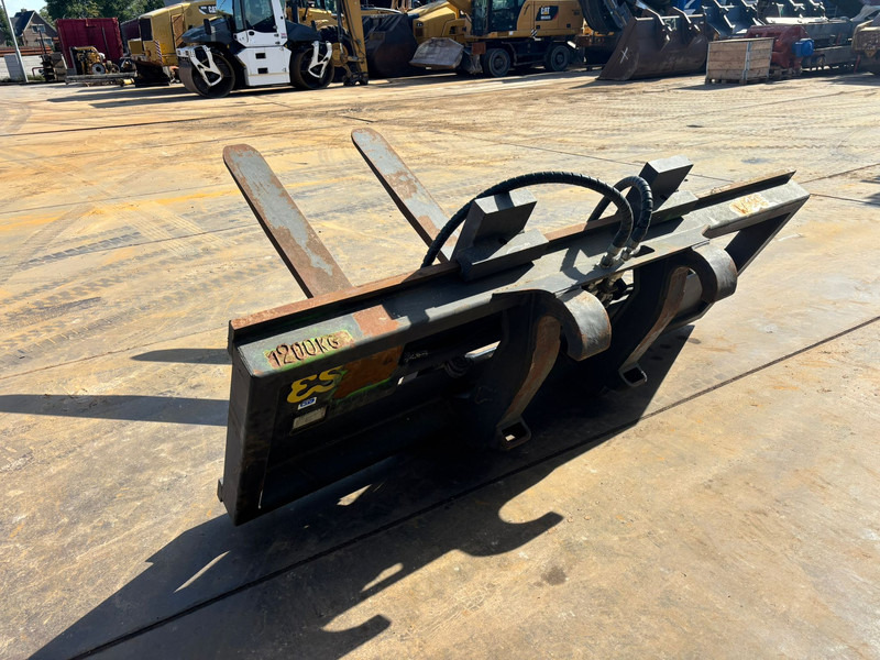 Eurosteel Pallet Frame Hydraulic PFWX-8 9ton - 버킷 : 사진 4 Eurosteel Pallet Frame Hydraulic PFWX-8 9ton - 버킷 : 사진 4