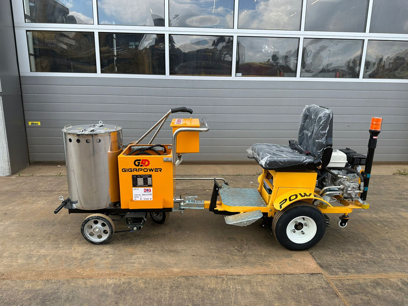 Giga power 860 Road Marking Machine - 아스팔트 기계 : 사진 1 Giga power 860 Road Marking Machine - 아스팔트 기계 : 사진 1