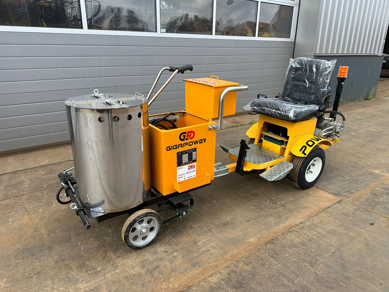 Giga power 860 Road Marking Machine - 아스팔트 기계 : 사진 3 Giga power 860 Road Marking Machine - 아스팔트 기계 : 사진 3