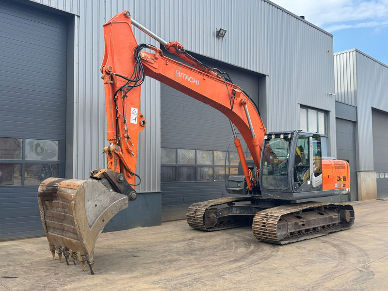 Hitachi ZX210LC-3 - 크롤러 굴삭기 : 사진 2 Hitachi ZX210LC-3 - 크롤러 굴삭기 : 사진 2