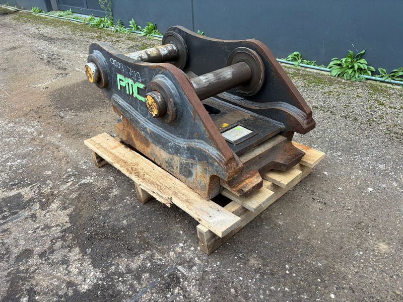 Hydraulic Quick Coupler for Caterpillar 320GC S70 - 퀵 커플러 : 사진 3 Hydraulic Quick Coupler for Caterpillar 320GC S70 - 퀵 커플러 : 사진 3