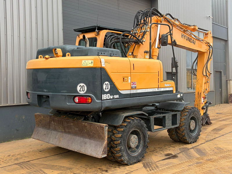 Hyundai Robex 180W-9A - 휠 굴삭기 : 사진 5 Hyundai Robex 180W-9A - 휠 굴삭기 : 사진 5