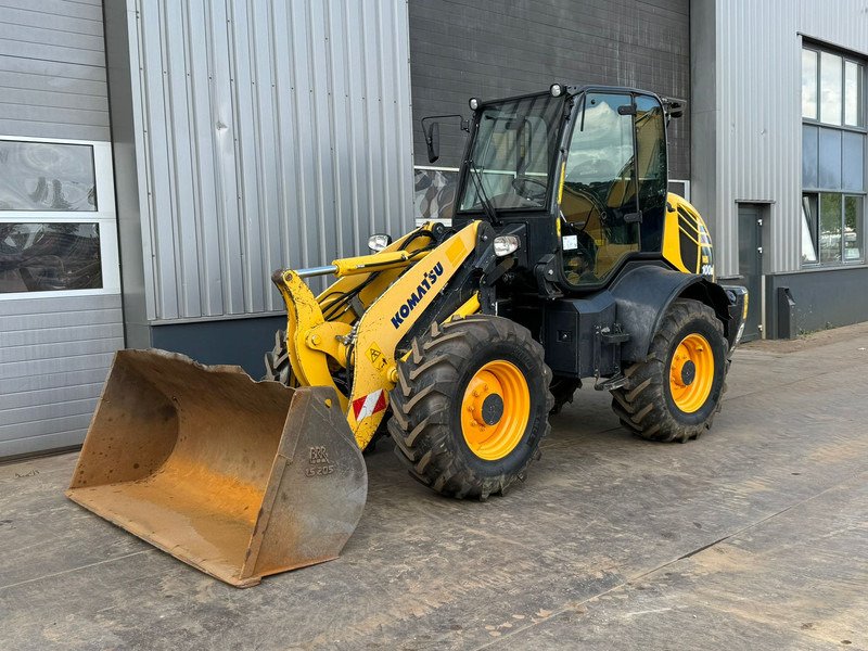 Komatsu WA100M-8EO - New Tires - 휠 로더 : 사진 2 Komatsu WA100M-8EO - New Tires - 휠 로더 : 사진 2