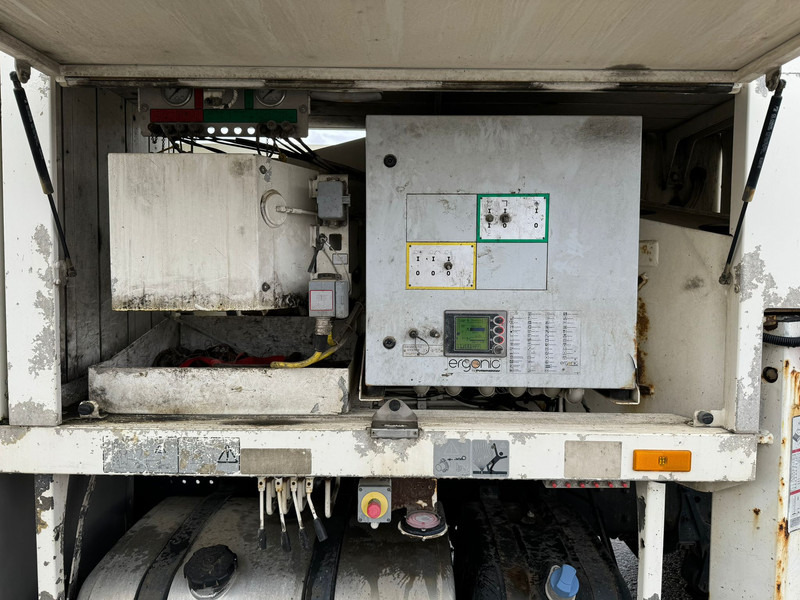 콘크리트 펌프 트럭 운반 물 벌크 자재 MERCEDESBENZ Actros 2632 6x4 with Putzmeister BSF 24-4 11 24m concrete pump : 사진 16