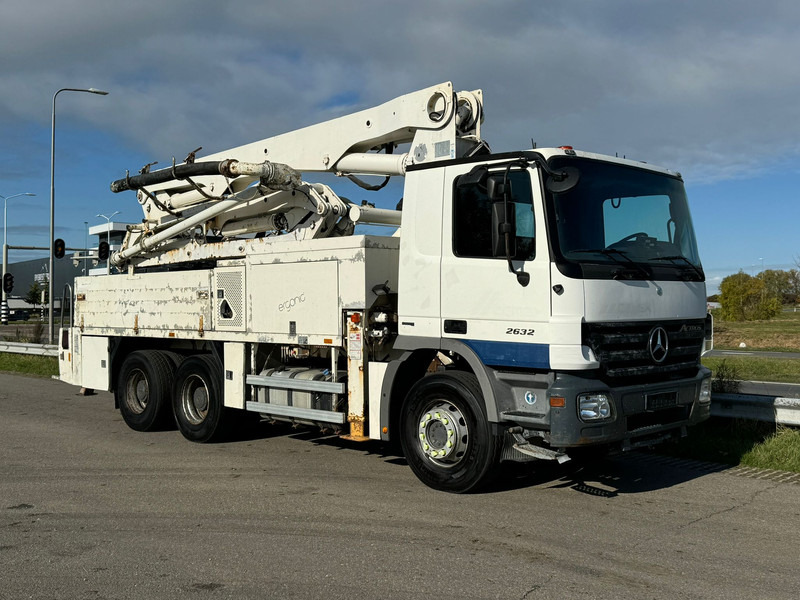 콘크리트 펌프 트럭 운반 물 벌크 자재 MERCEDESBENZ Actros 2632 6x4 with Putzmeister BSF 24-4 11 24m concrete pump : 사진 6