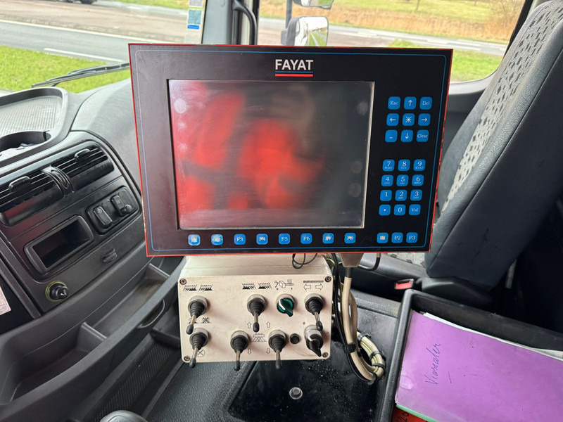 트럭 MERCEDESBENZ Axor 2533 6x2x4 Rincheval Bitumensprayer / chip spreader : 사진 19