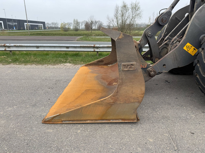 리스 Volvo L110H Volvo L110H : 사진 9